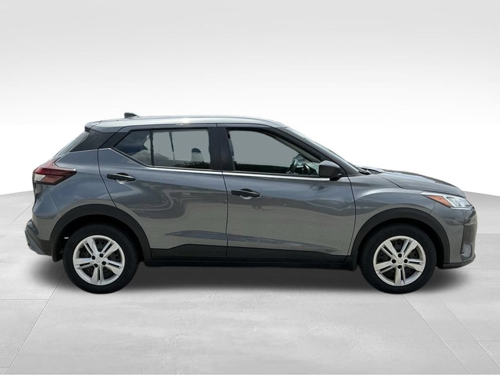 Used 2023 Nissan Kicks S FWD image 12
