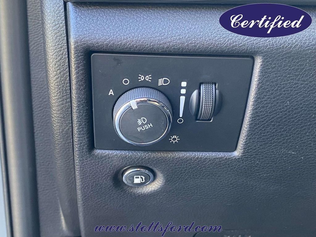Used 2020 Jeep Grand Cherokee Altitude AWD/4WD image 17