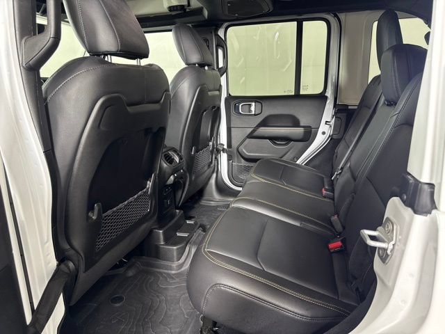 Used 2026 Jeep Wrangler Unlimited Sahara AWD/4WD image 10