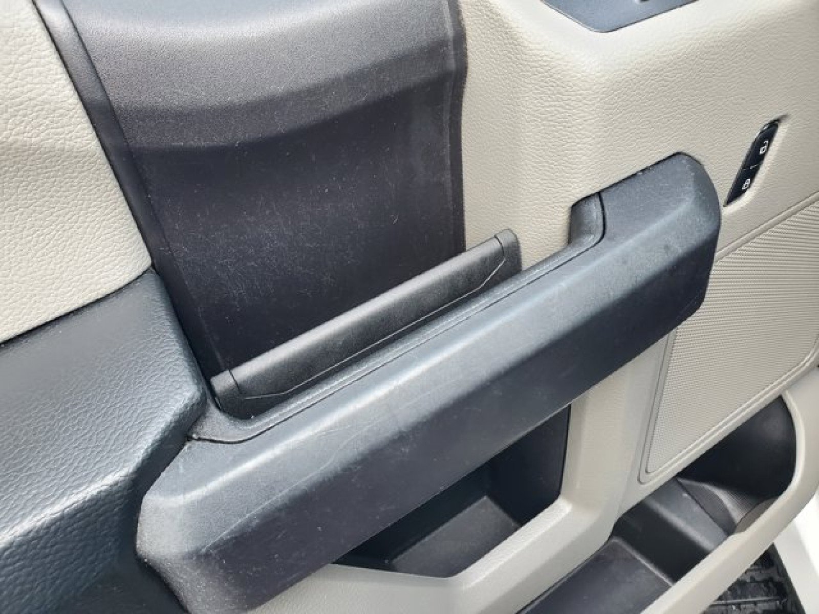 Certified 2018 Ford F150 XL w/ Equipment Group 101A Mid image 12