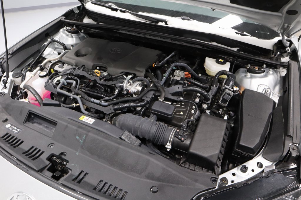 Used 2025 Toyota Camry LE image 12