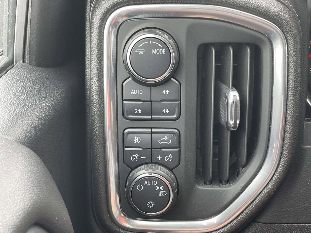 Used 2020 Chevrolet Silverado 1500 RST image 28