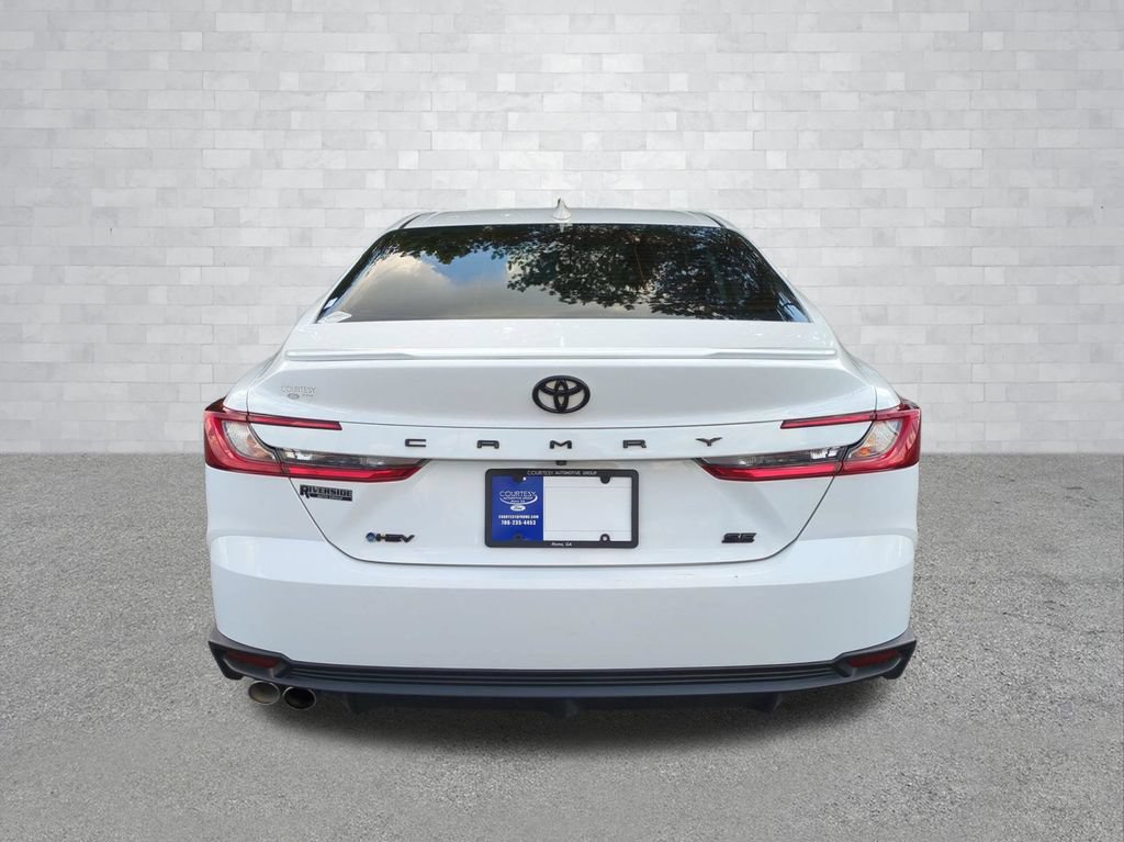 Used 2025 Toyota Camry SE FWD image 6