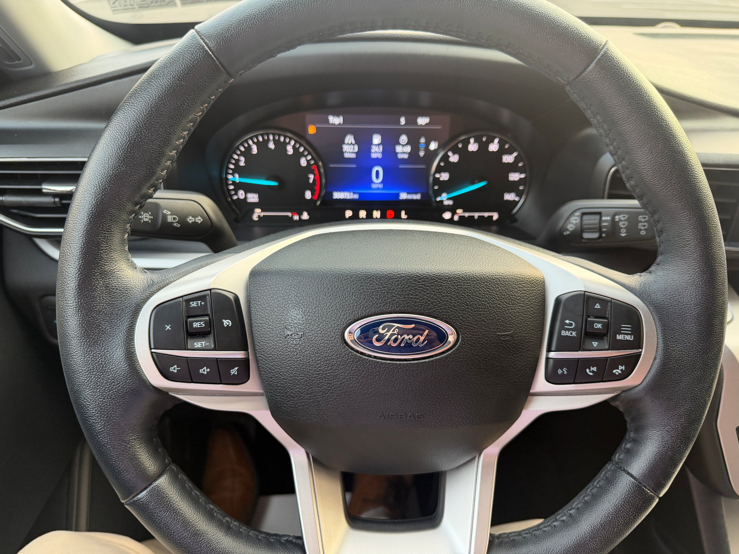 Certified 2022 Ford Explorer XLT w/ Equipment Group 202A AWD/4WD image 29