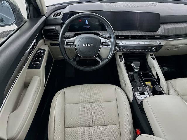 Used 2024 Kia Telluride EX w/ EX Captain's Chair Package FWD image 9
