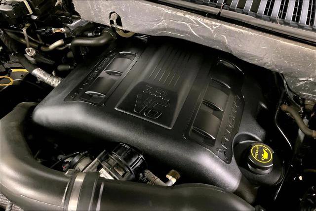 Certified 2017 Ford Expedition Limited w/ Equipment Group 301A image 33