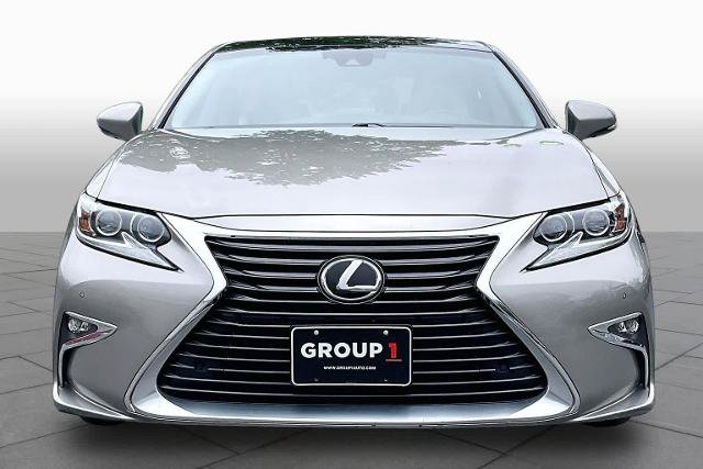 Used 2017 Lexus ES 350 w/ Luxury Package FWD image 3