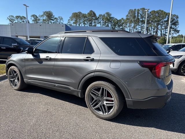 Certified 2026 Ford Explorer ST-Line w/ ST-Line Street Pack RWD image 12