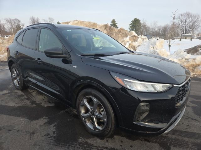 Certified 2024 Ford Escape ST-Line w/ Cold Weather Package image 2