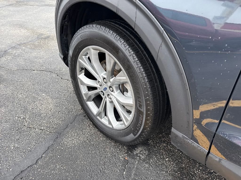 Certified 2023 Ford Explorer XLT w/ Equipment Group 202A image 15