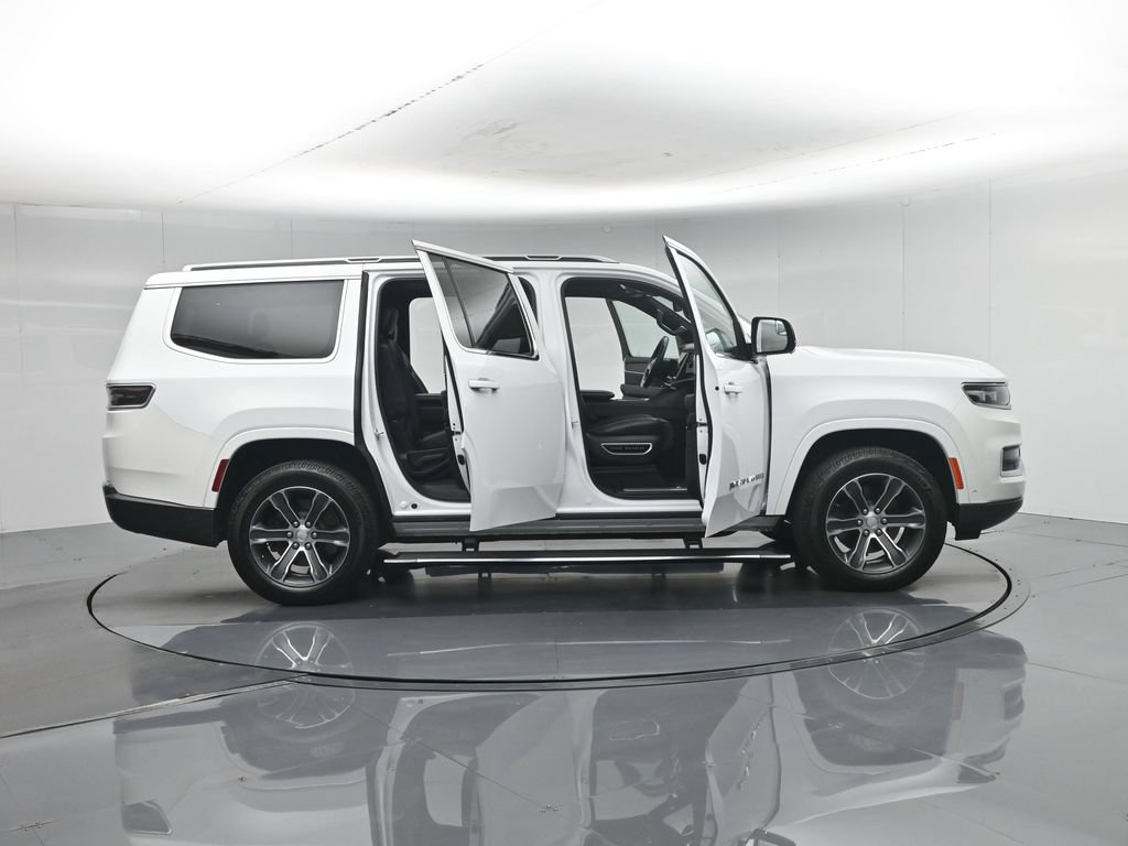 Used 2022 Jeep Grand Wagoneer Series I AWD/4WD image 5