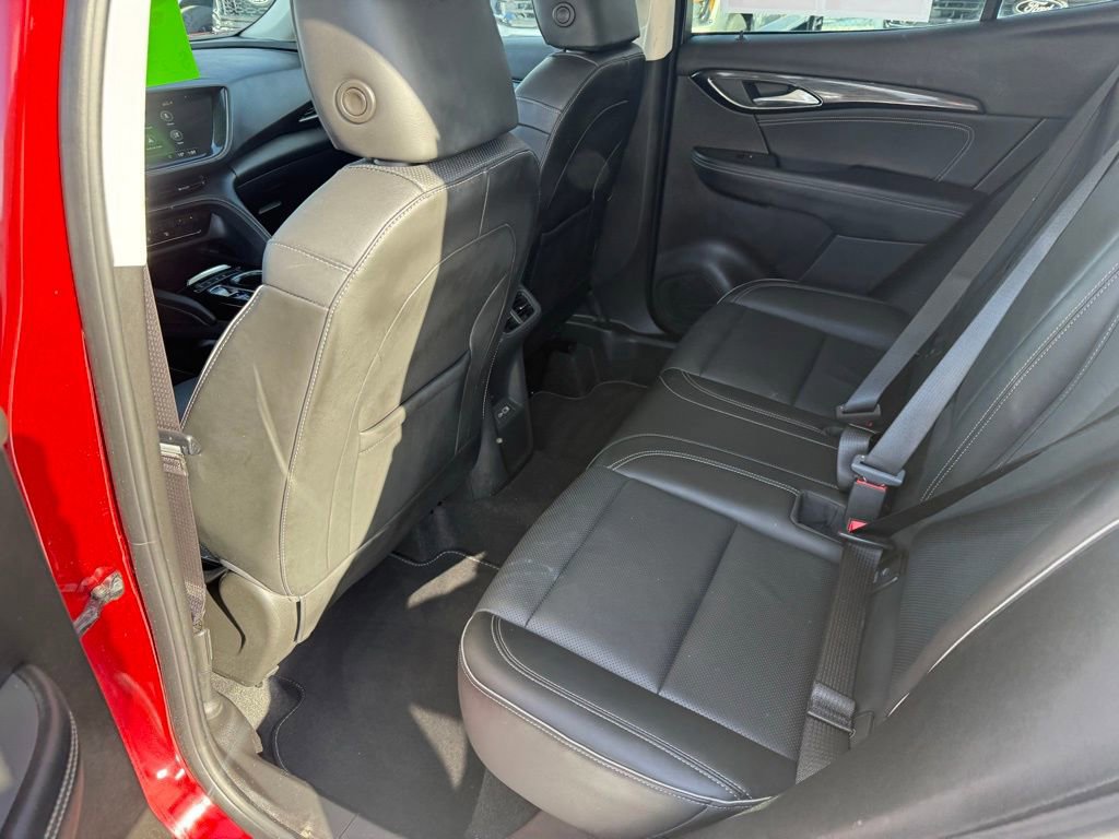 Used 2023 Buick Envision Essence image 18