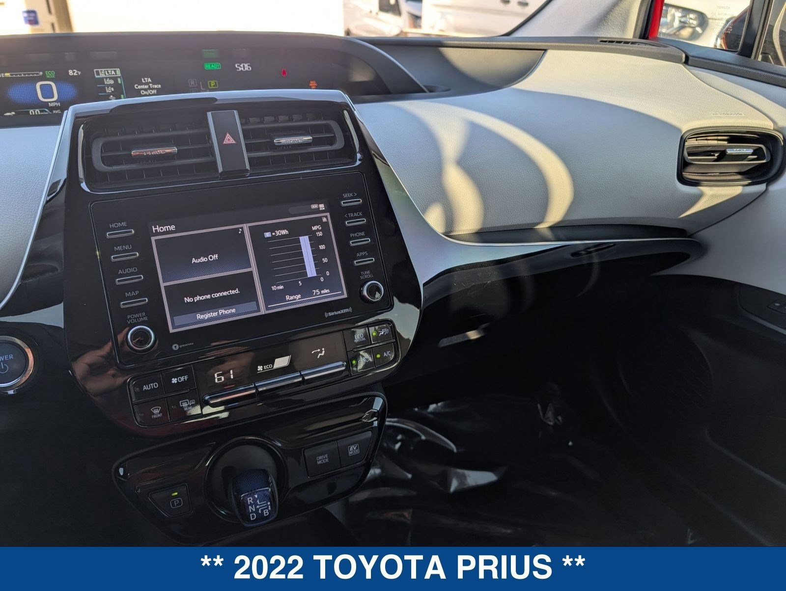 Used 2022 Toyota Prius LE image 27