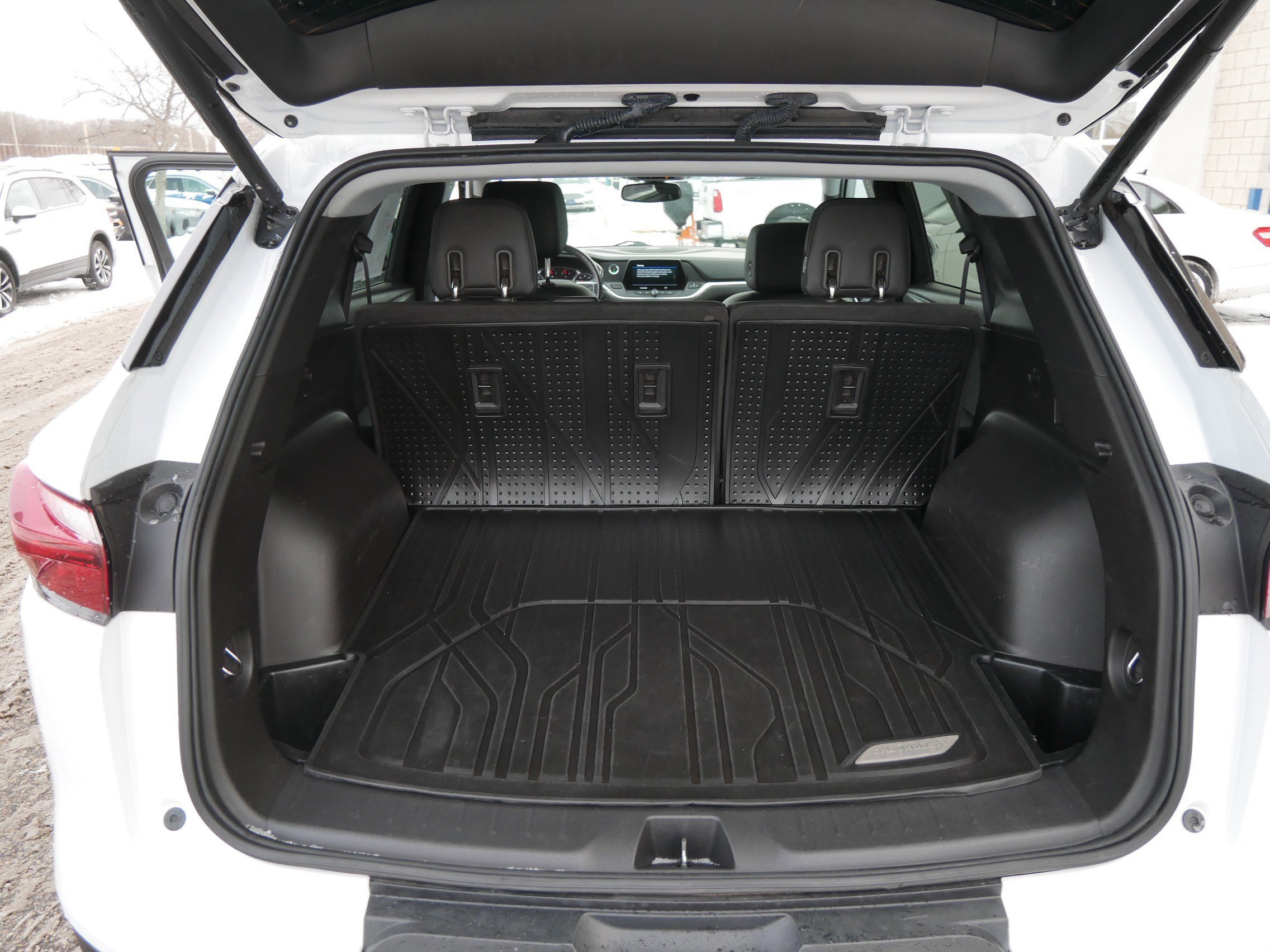 Used 2019 Chevrolet Blazer LT w/ Sun and Wheels Package image 18