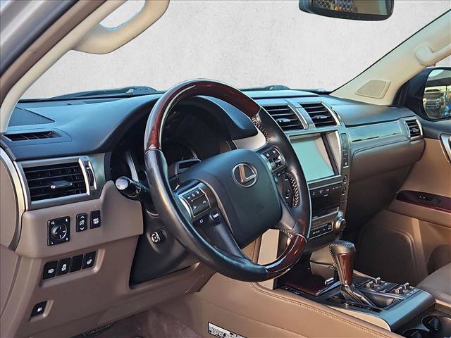 Used 2019 Lexus GX 460 Luxury AWD/4WD image 9