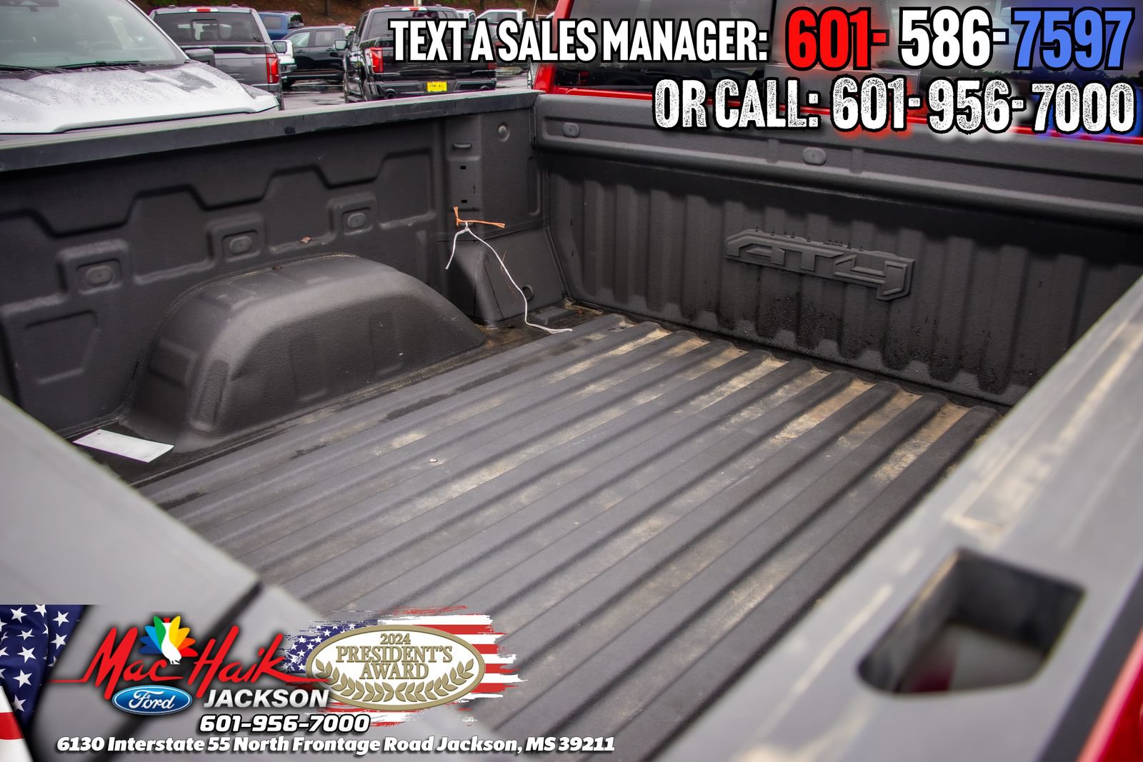 Used 2024 GMC Sierra 1500 AT4 w/ Technology Package AWD/4WD image 7