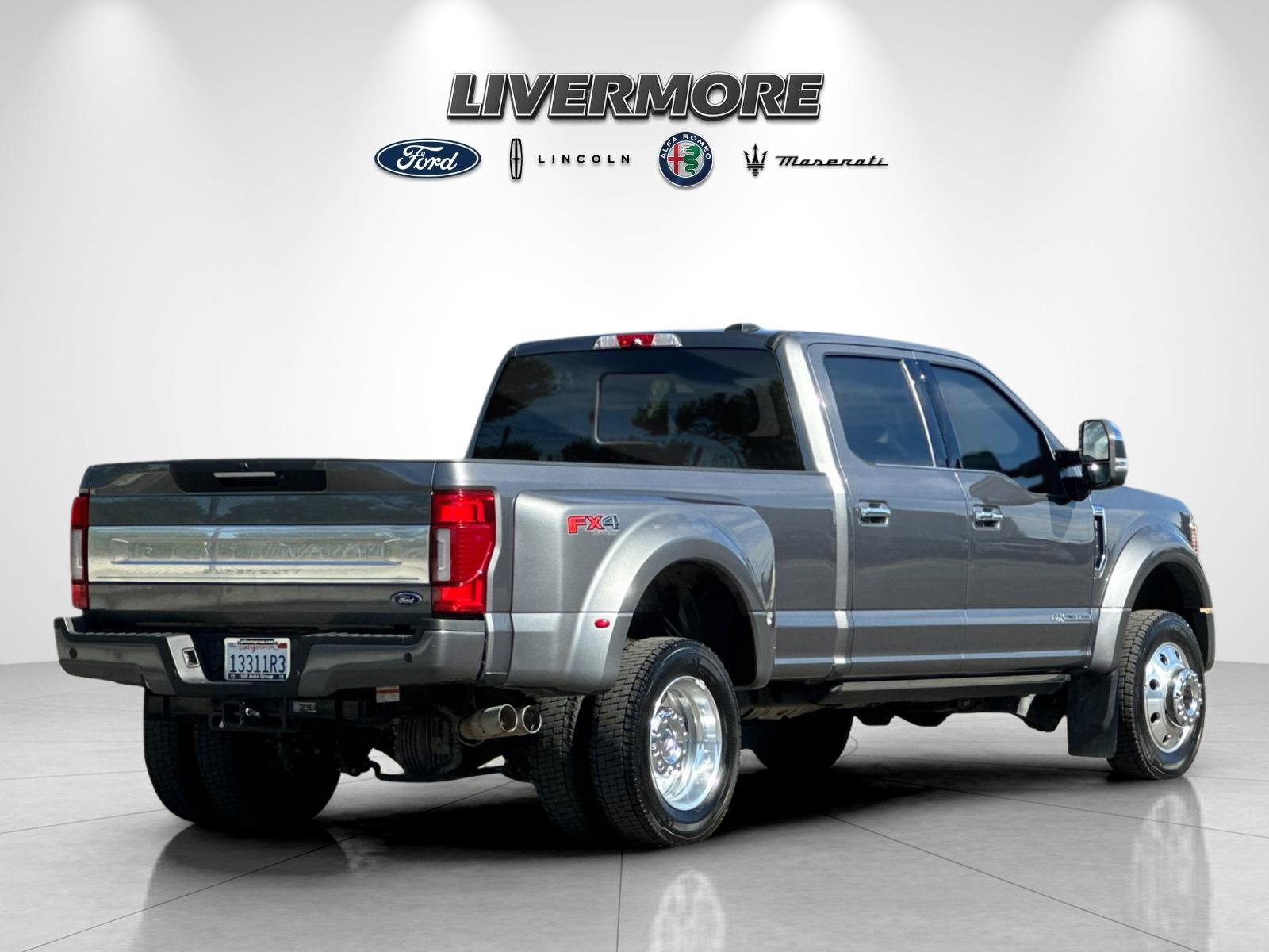 Certified 2022 Ford F450 Platinum w/ FX4 Off-Road Package AWD/4WD image 3