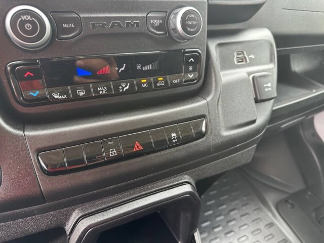 Used 2025 RAM ProMaster 2500 w/ Convenience Group FWD image 18