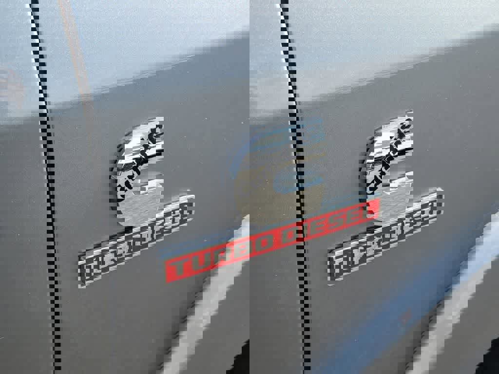 Used 2023 RAM 3500 Limited image 9