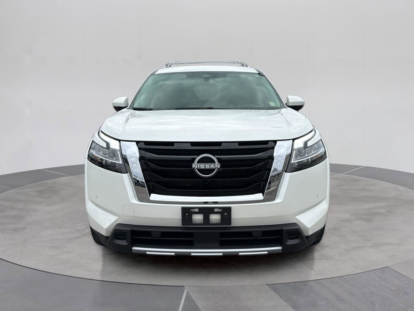 Used 2024 Nissan Pathfinder SL AWD/4WD image 9