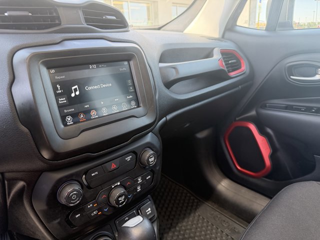 Used 2020 Jeep Renegade Trailhawk w/ Cold Weather Group AWD/4WD image 12