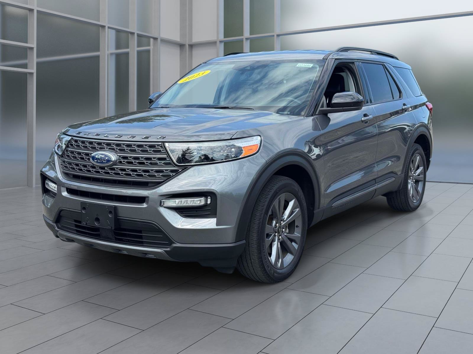 Certified 2023 Ford Explorer XLT w/ Equipment Group 202A