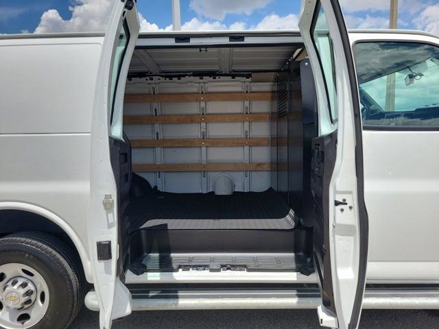 Used 2024 Chevrolet Express 2500 w/ Driver Convenience Package image 14