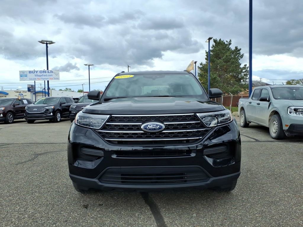 Certified 2023 Ford Explorer XLT AWD/4WD image 2