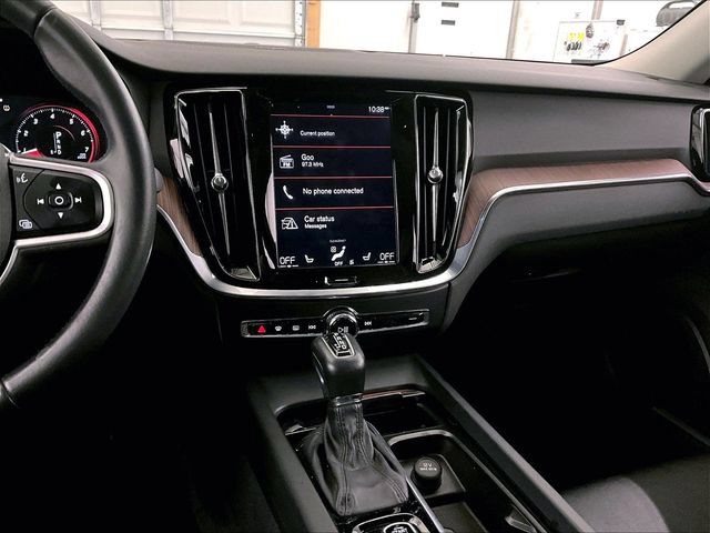 Used 2020 Volvo S60 T6 Momentum AWD/4WD image 6