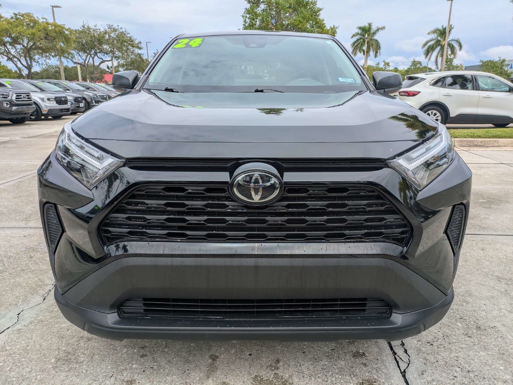 Used 2024 Toyota RAV4 LE FWD image 11