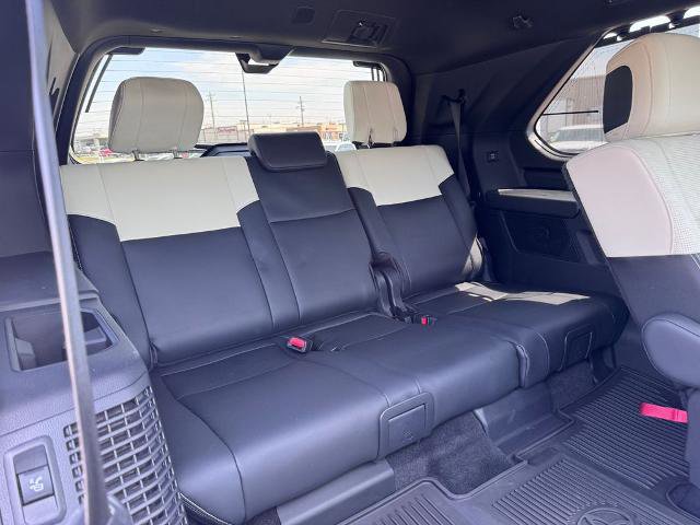 Used 2024 Toyota Sequoia Capstone AWD/4WD image 14
