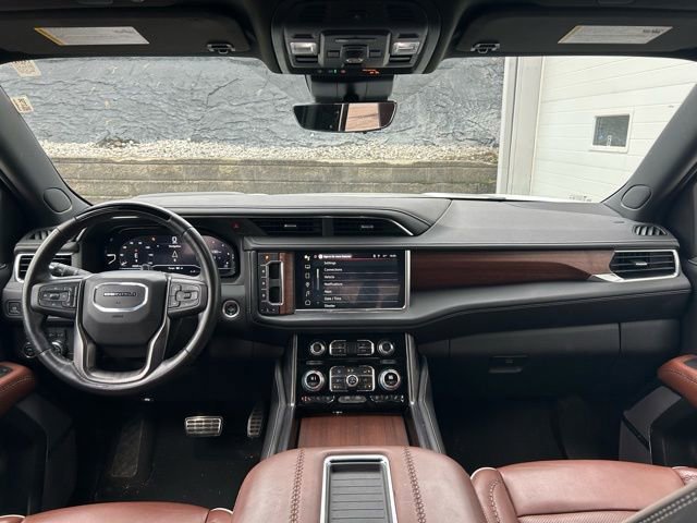 Used 2023 GMC Yukon Denali Ultimate image 10