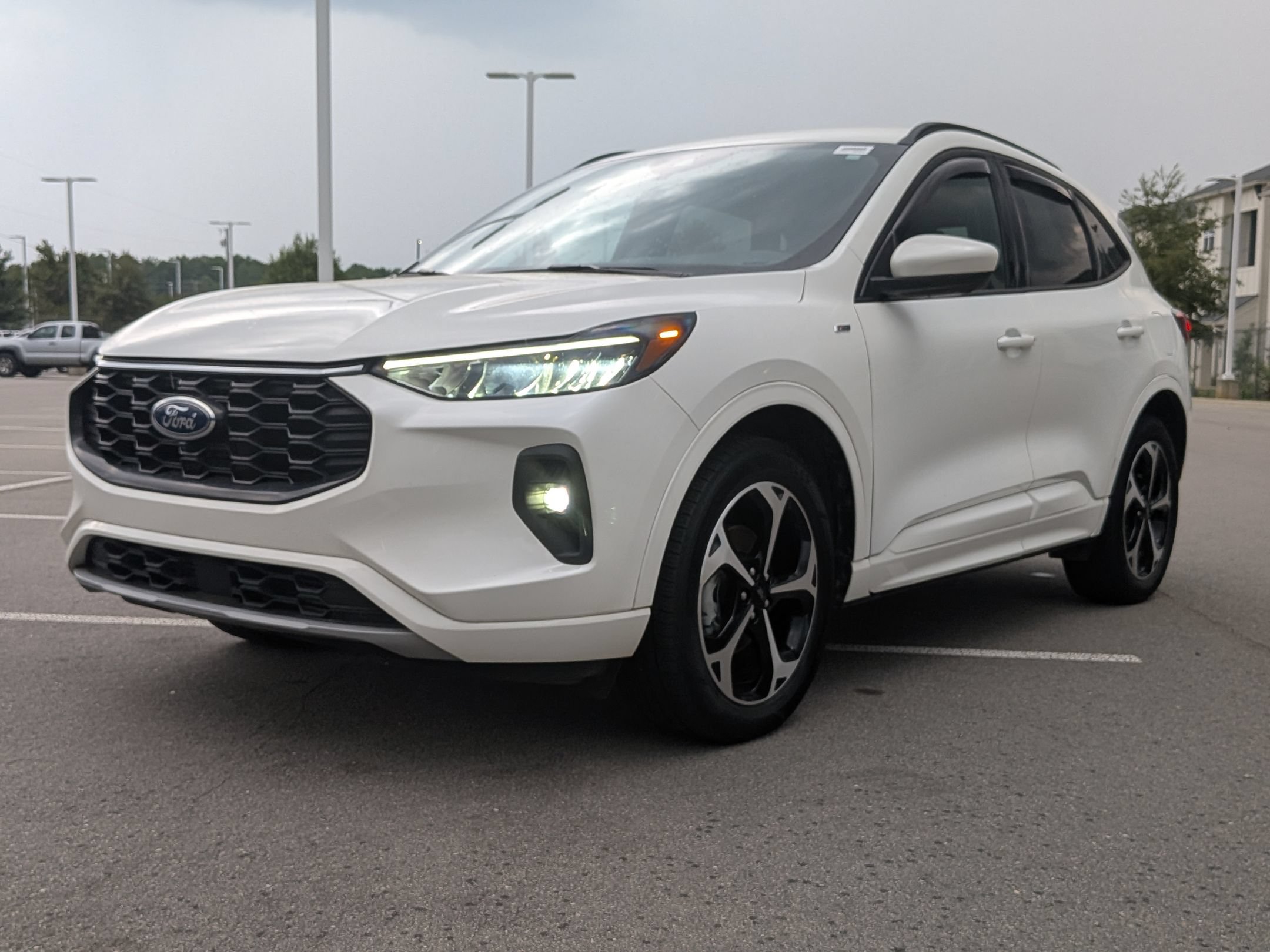 Certified 2023 Ford Escape ST-Line Select w/ Tech Pack #2 AWD/4WD image 8
