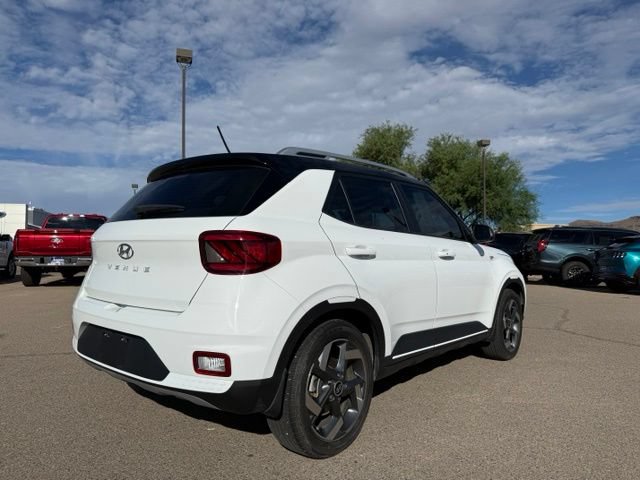 Used 2024 Hyundai Venue Limited FWD image 5