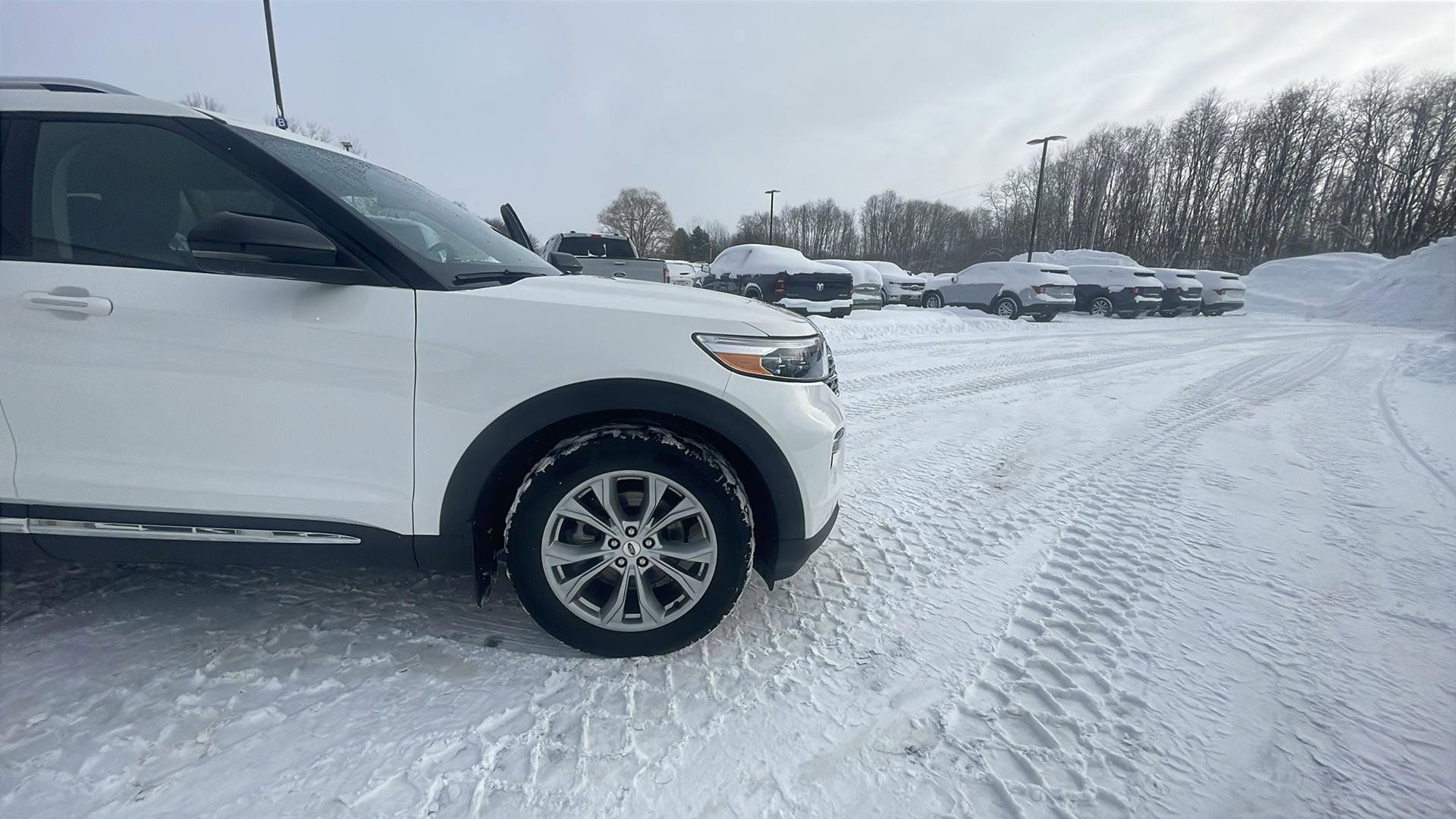 Certified 2023 Ford Explorer Limited w/ Limited Technology Package image 22