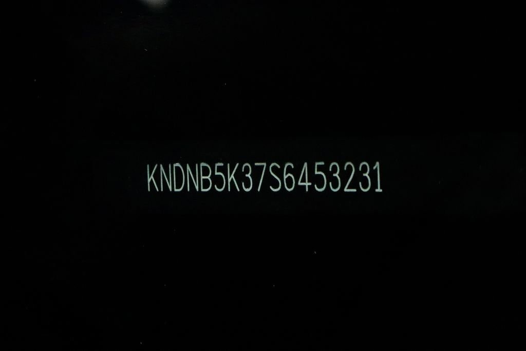 Used 2025 Kia Carnival image 34