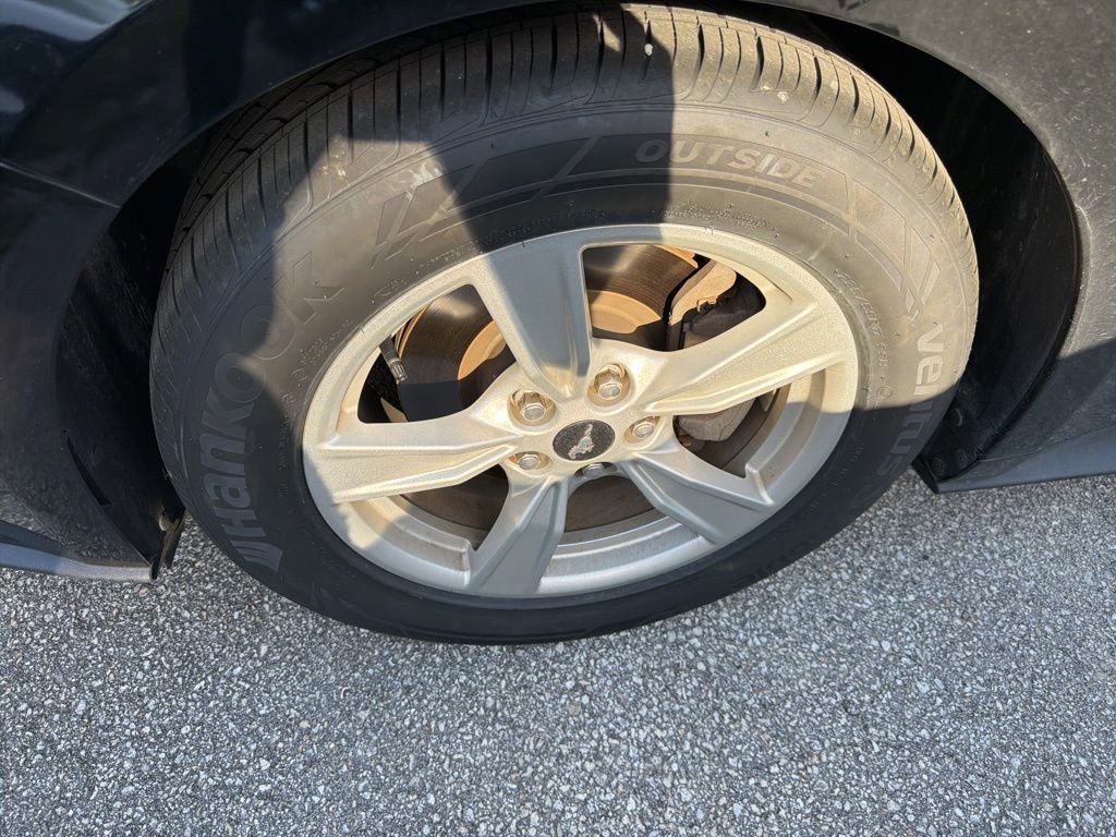 Certified 2020 Ford Mustang Coupe image 2