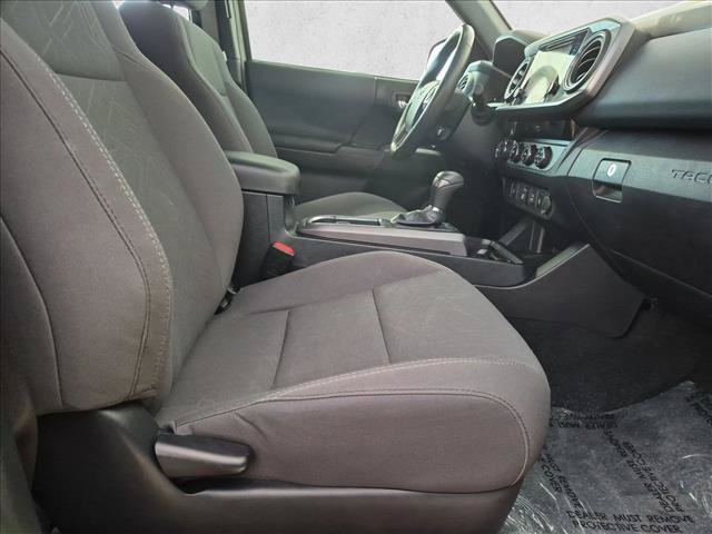 Used 2018 Toyota Tacoma TRD Off-Road AWD/4WD image 20
