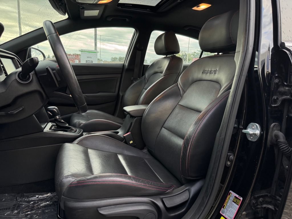 Used 2018 Hyundai Elantra Sport w/ Sport Premium Package 03 FWD image 5