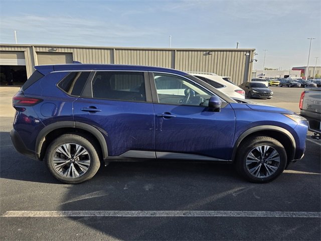 Used 2023 Nissan Rogue SV image 5
