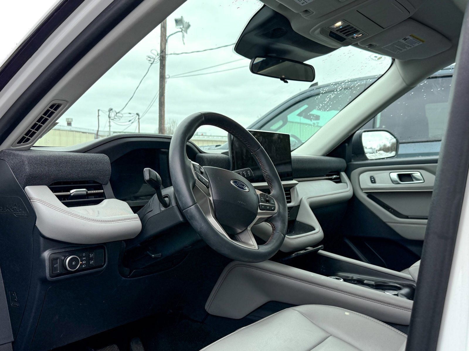 Certified 2025 Ford Explorer Active w/ Active Comfort Package image 11