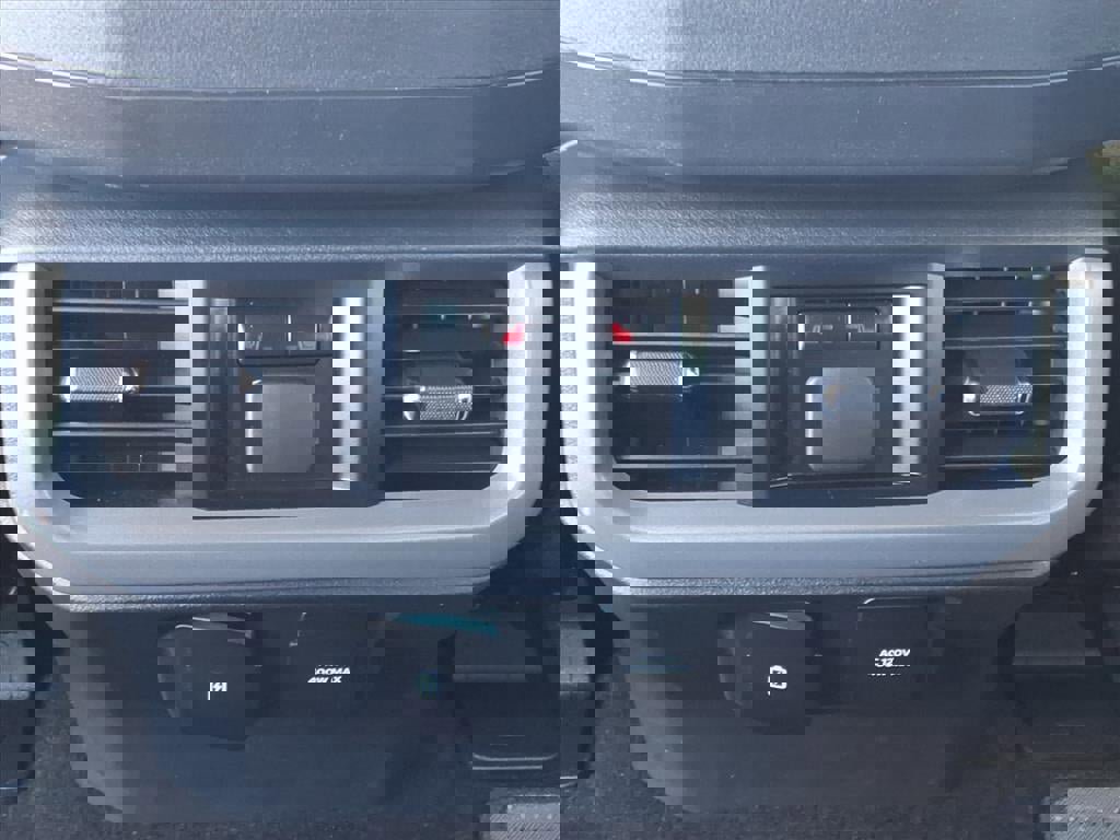 Certified 2023 Ford F150 Lariat w/ Equipment Group 502A High image 18