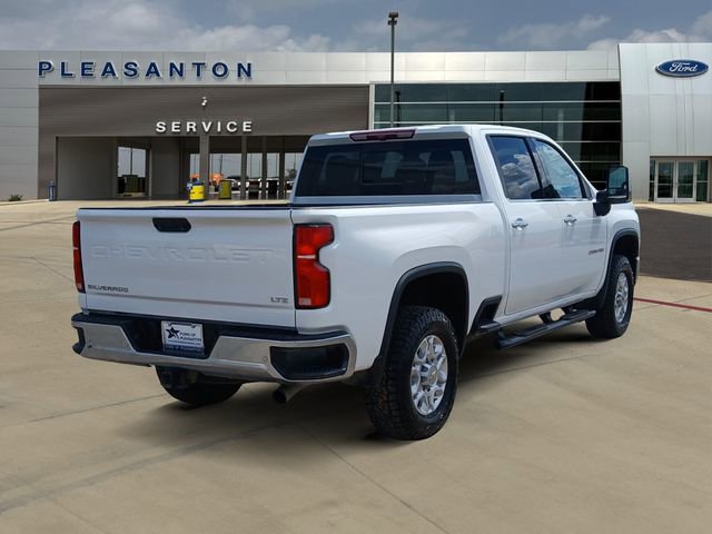 Used 2025 Chevrolet Silverado 2500 LTZ w/ LTZ Convenience Package AWD/4WD image 5