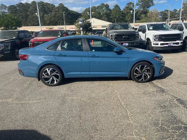 Used 2025 Volkswagen Jetta SEL image 6