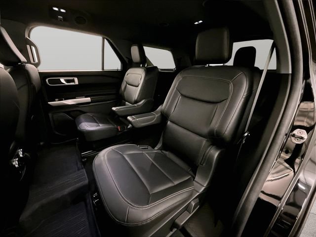 Certified 2022 Ford Explorer XLT w/ Equipment Group 202A AWD/4WD image 25
