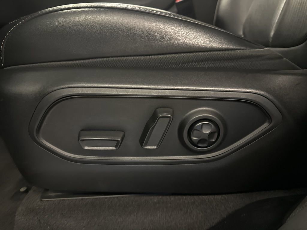 Used 2021 Jeep Grand Cherokee L Limited w/ Luxury Tech Group II image 20