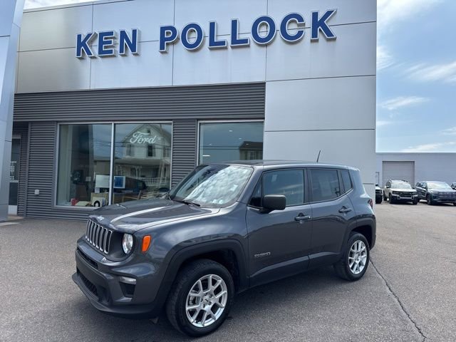 Used 2023 Jeep Renegade Latitude AWD/4WD image 2