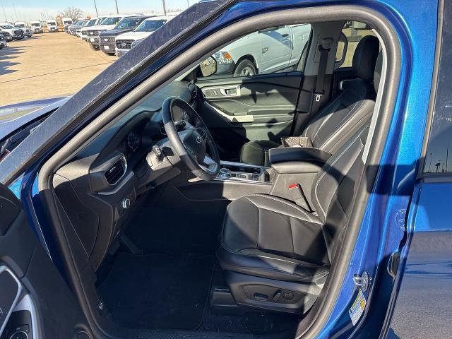 Certified 2022 Ford Explorer XLT w/ Equipment Group 202A image 19
