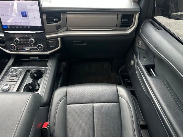 Certified 2022 Ford Expedition XLT AWD/4WD image 12