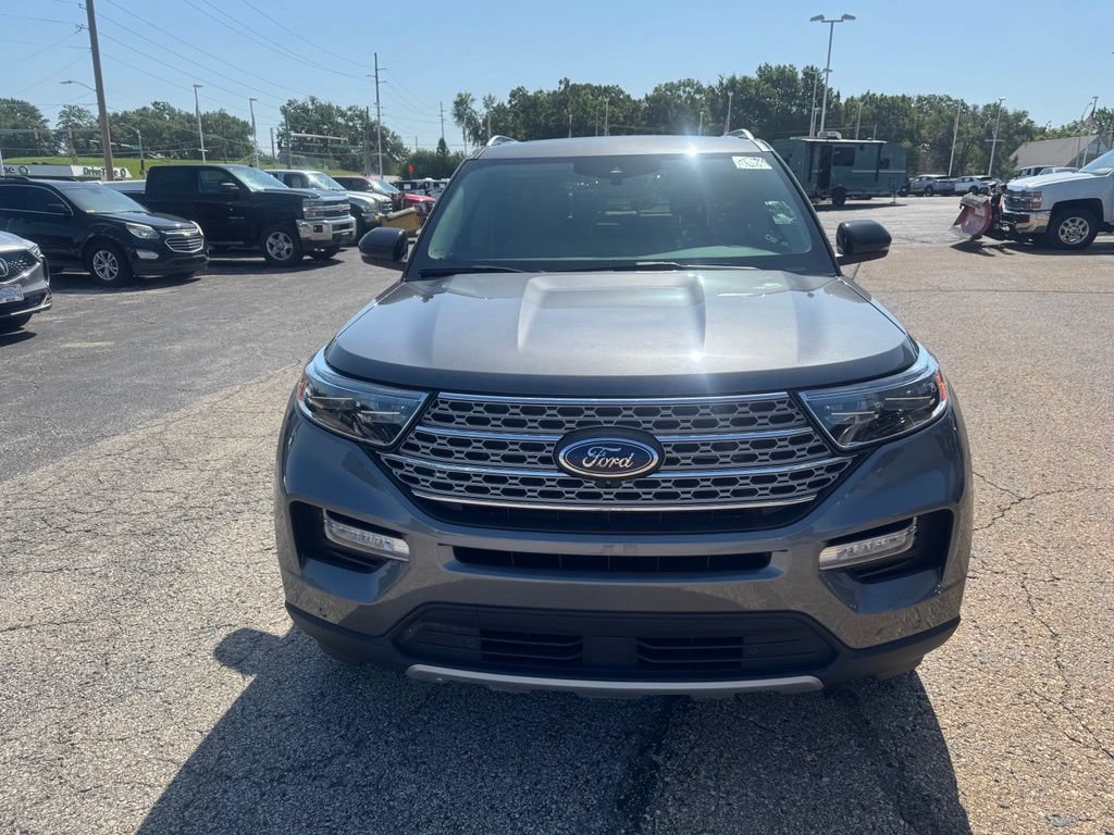 Certified 2023 Ford Explorer Limited w/ Limited Technology Package AWD/4WD image 3